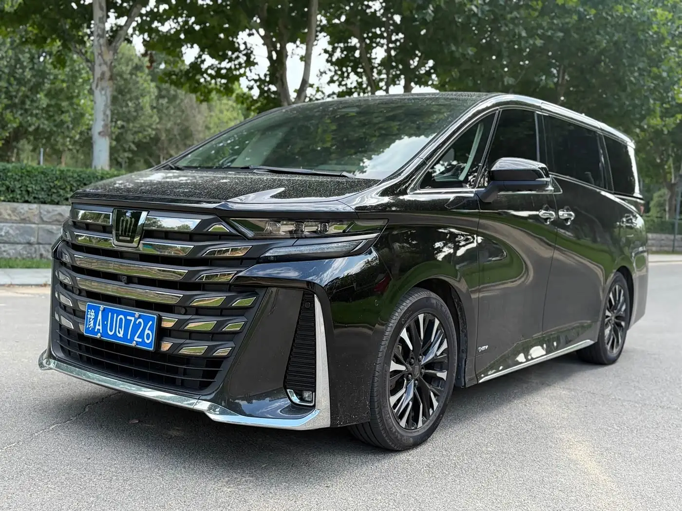 Toyota Vellfire, 2024