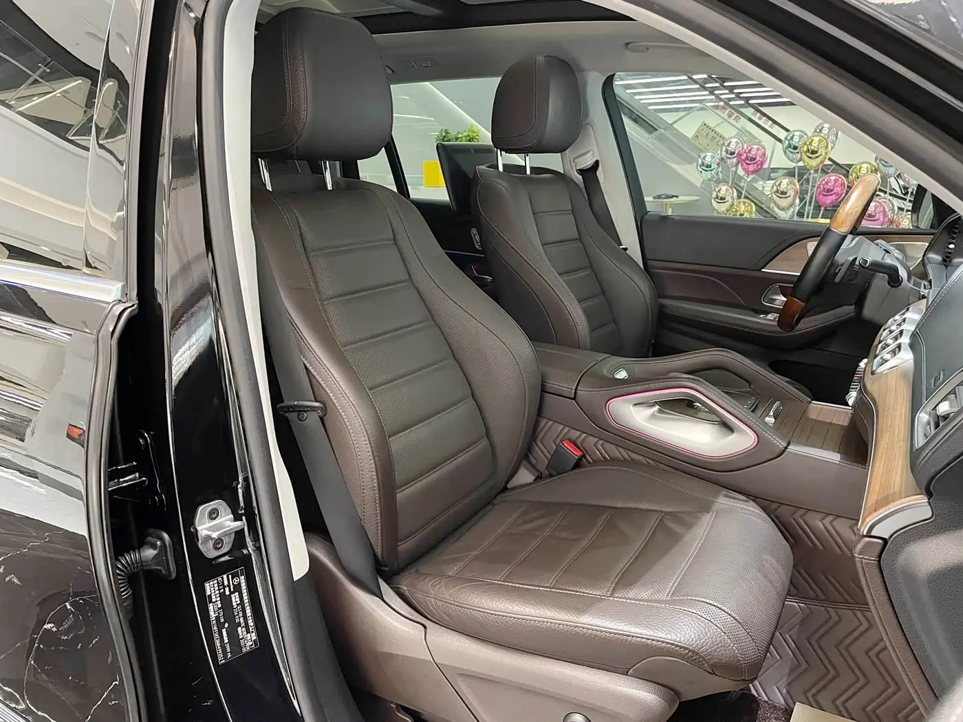 Mercedes-Benz GLS 2021 — Photo 19/20
