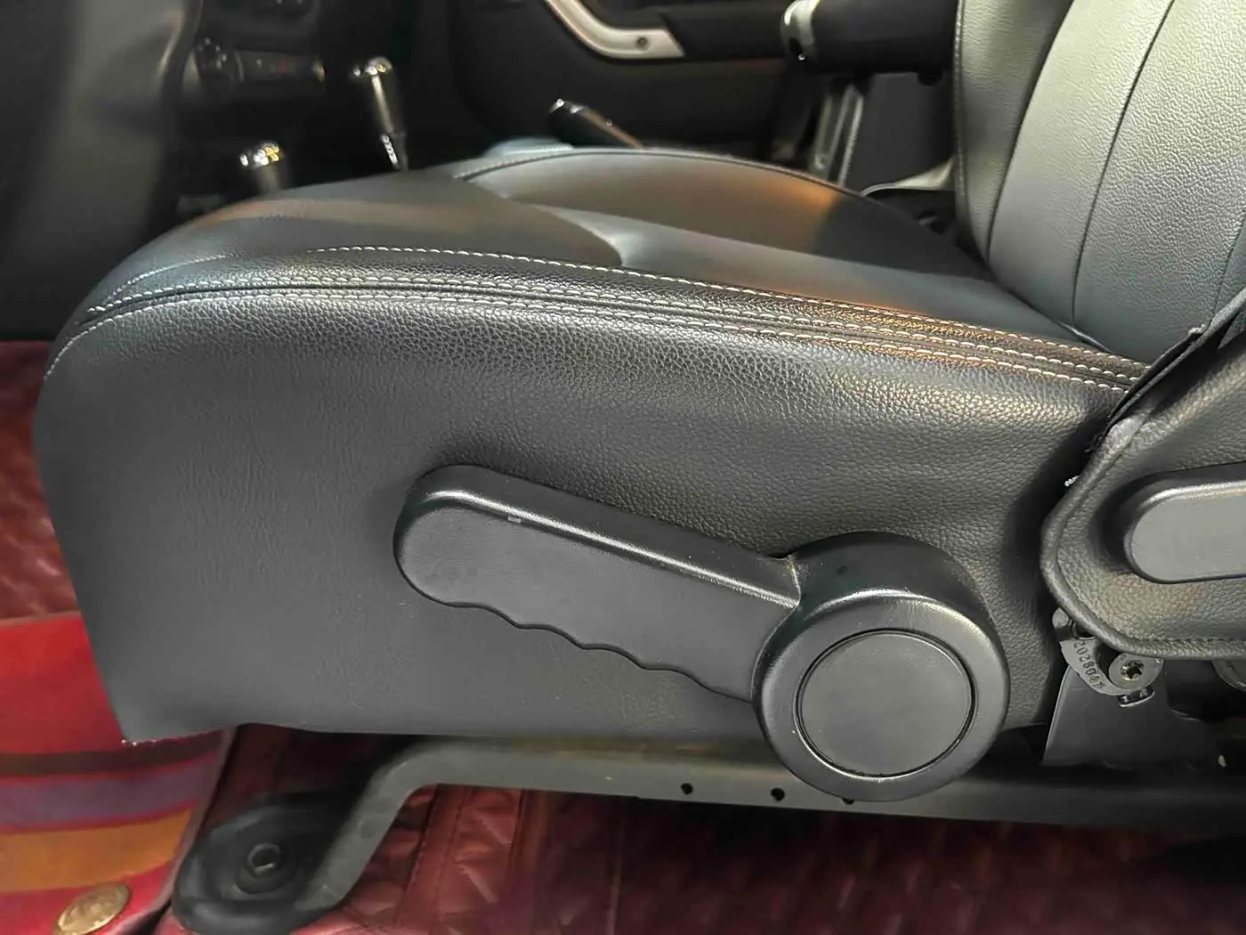 Jeep Wrangler 2015 — Фото 20/20