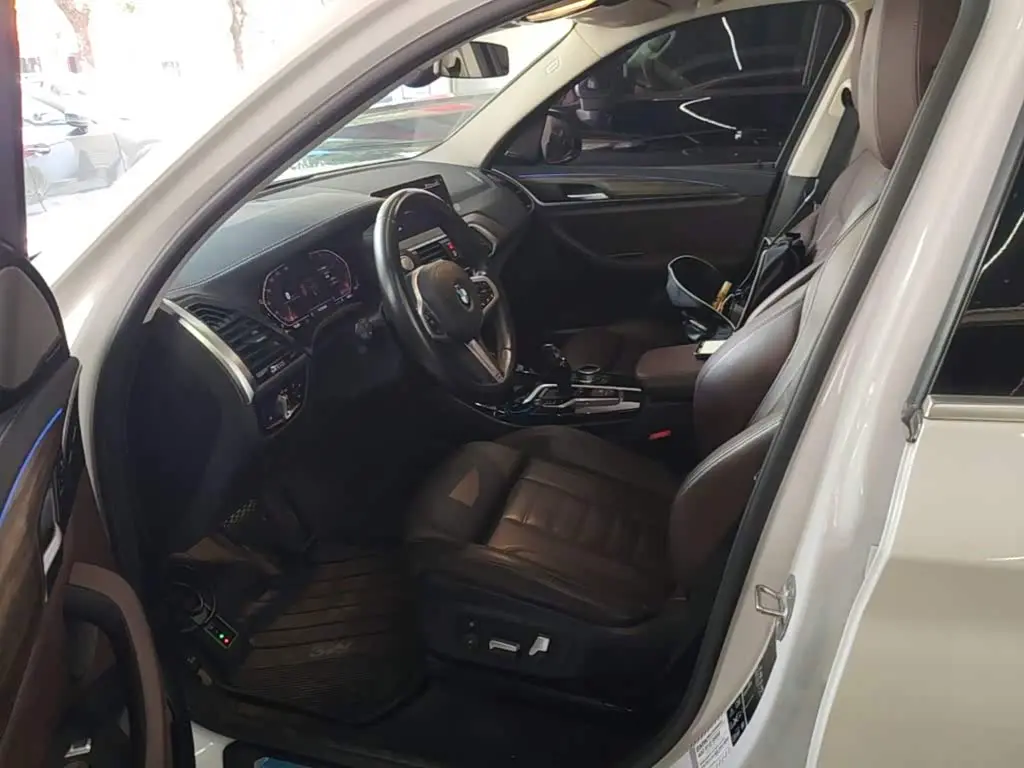 BMW X3 2020 — Photo 15/20