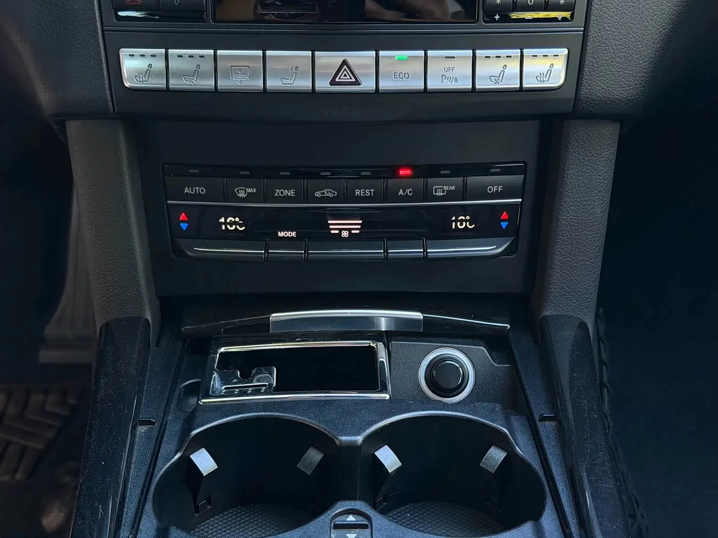 Mercedes-Benz E-Class 2014 — Şəkil 17/20