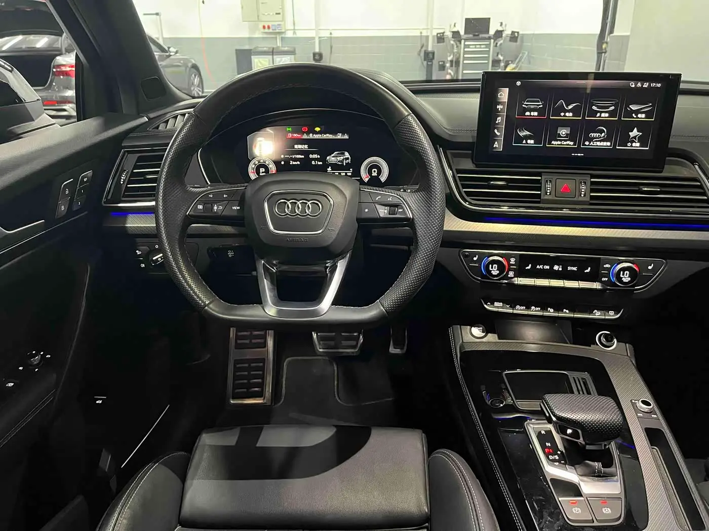 Audi Q5L 2024 — Photo 10/16
