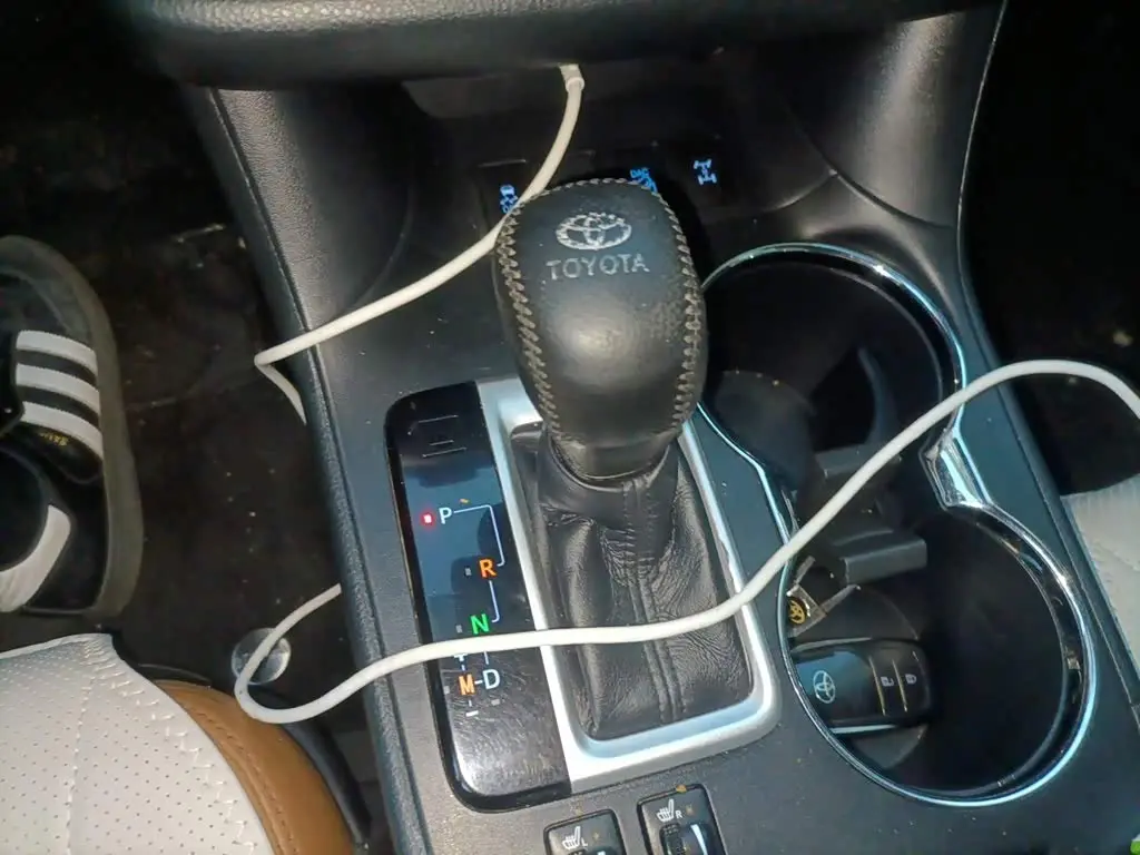 Toyota Highlander 2020 — Фото 10/20