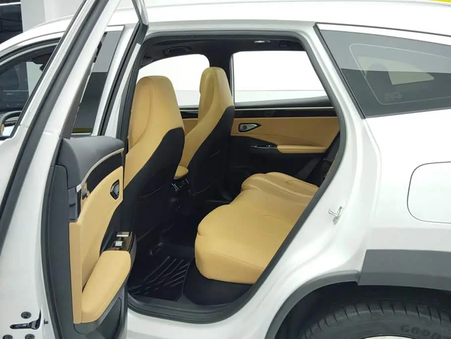 Geely Galaxy Galaxy L7 2024 — Фото 11/16