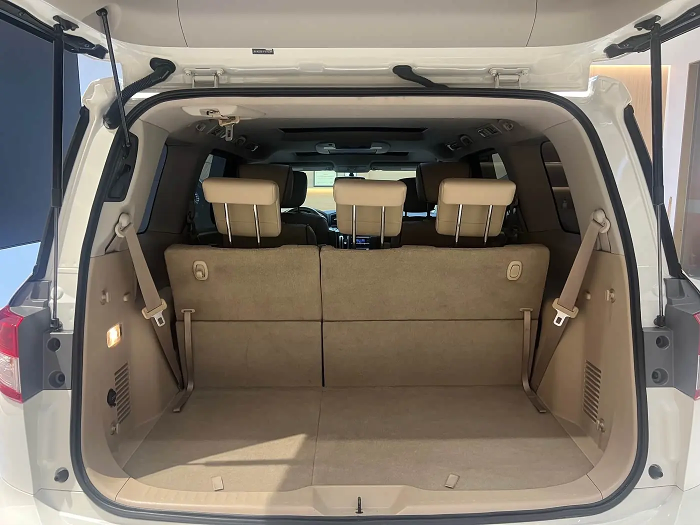 Nissan Quest 2016 — Şəkil 11/20