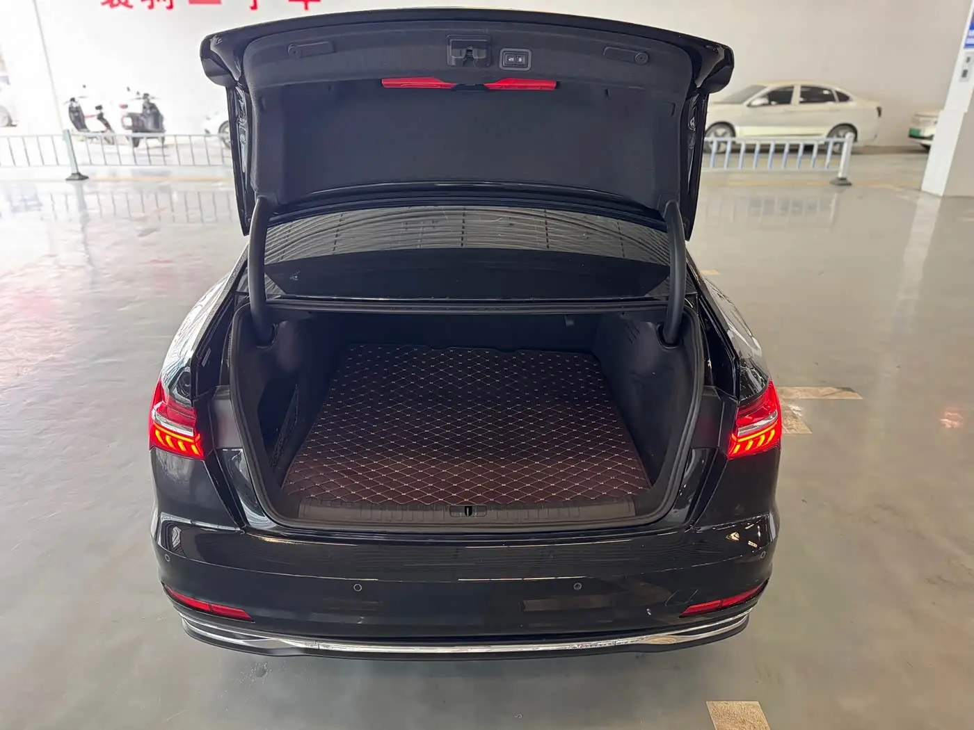 Audi A6L 2022 — Şəkil 16/19