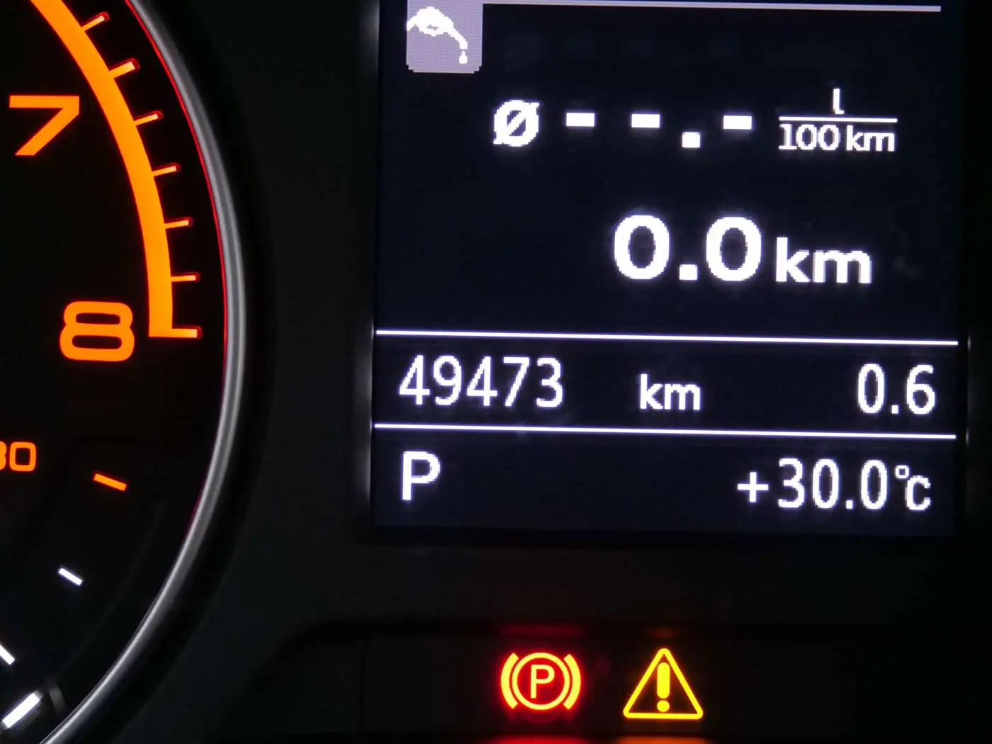 Audi Q2L 2022 — Şəkil 15/16