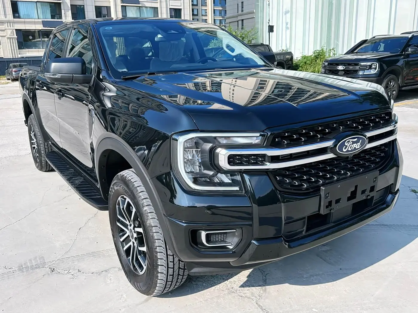 Ford Ranger 2025 — Photo 2/11