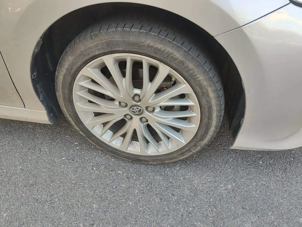 Toyota Camry 2019 — Photo 8/20