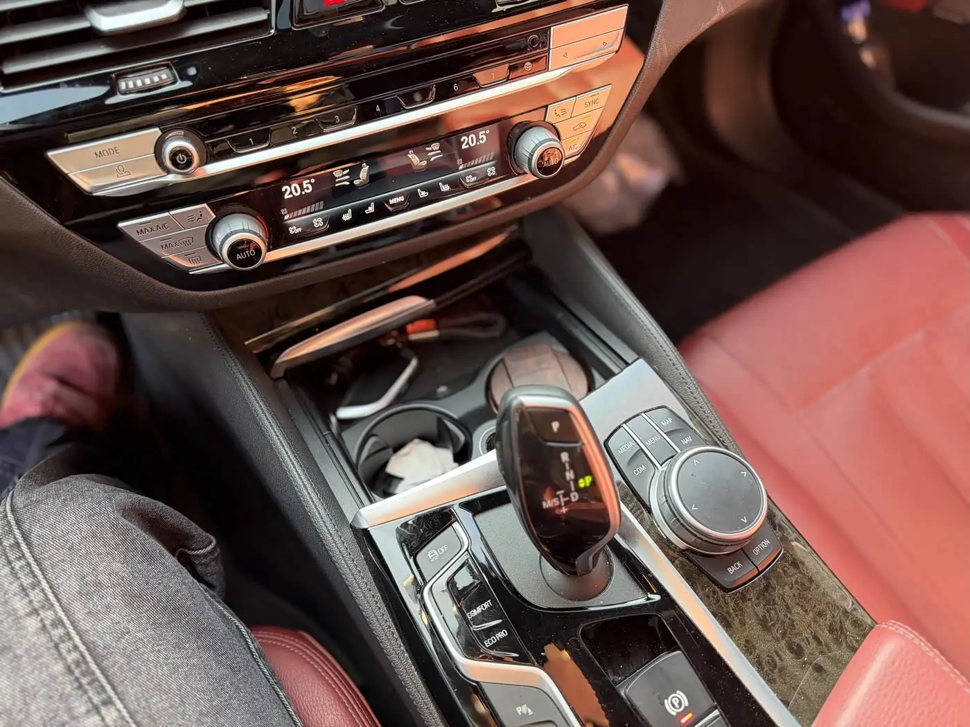 BMW 5 Series 2020 — Photo 15/19