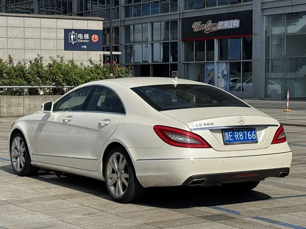 Mercedes-Benz CLS 2013 — Фото 11/18