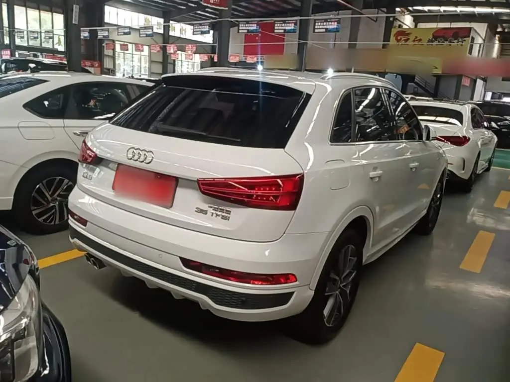 Audi Q3 2018 — Фото 7/20