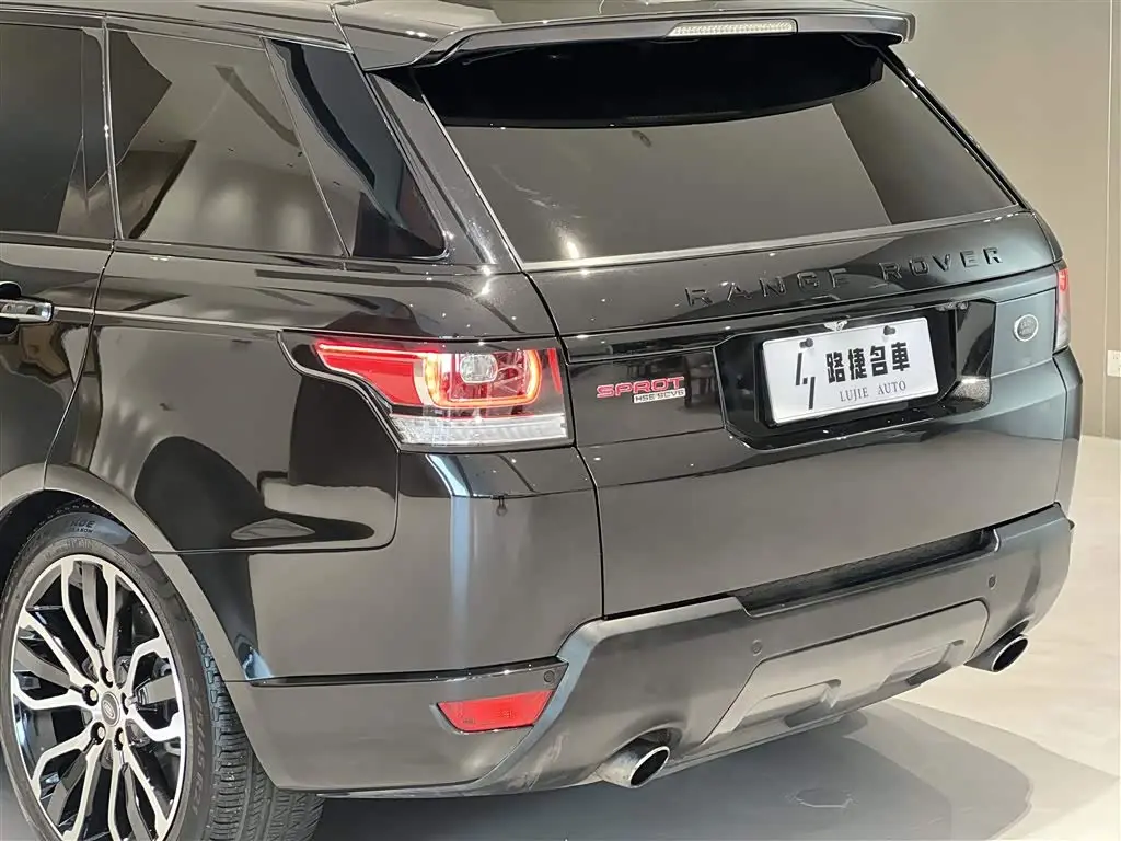 Land Rover Range Rover Sport 2017 — Photo 17/20
