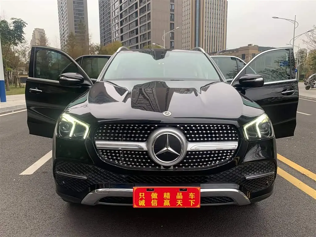 Mercedes-Benz GLE 2021 — Photo 2/20