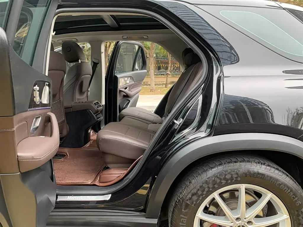 Mercedes-Benz GLE 2021 — Photo 12/20