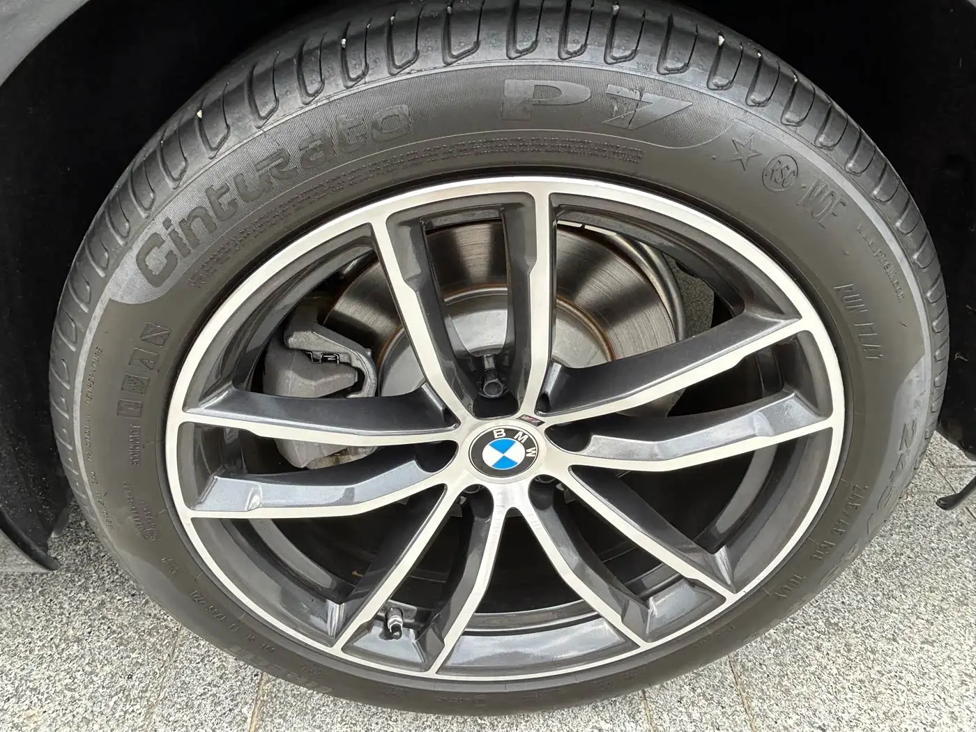 BMW 5 Series 2021 — Фото 9/17