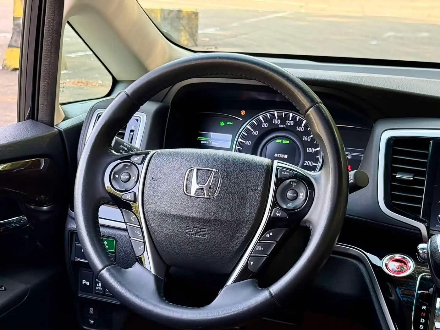 Honda Odyssey 2019 — Фото 16/18