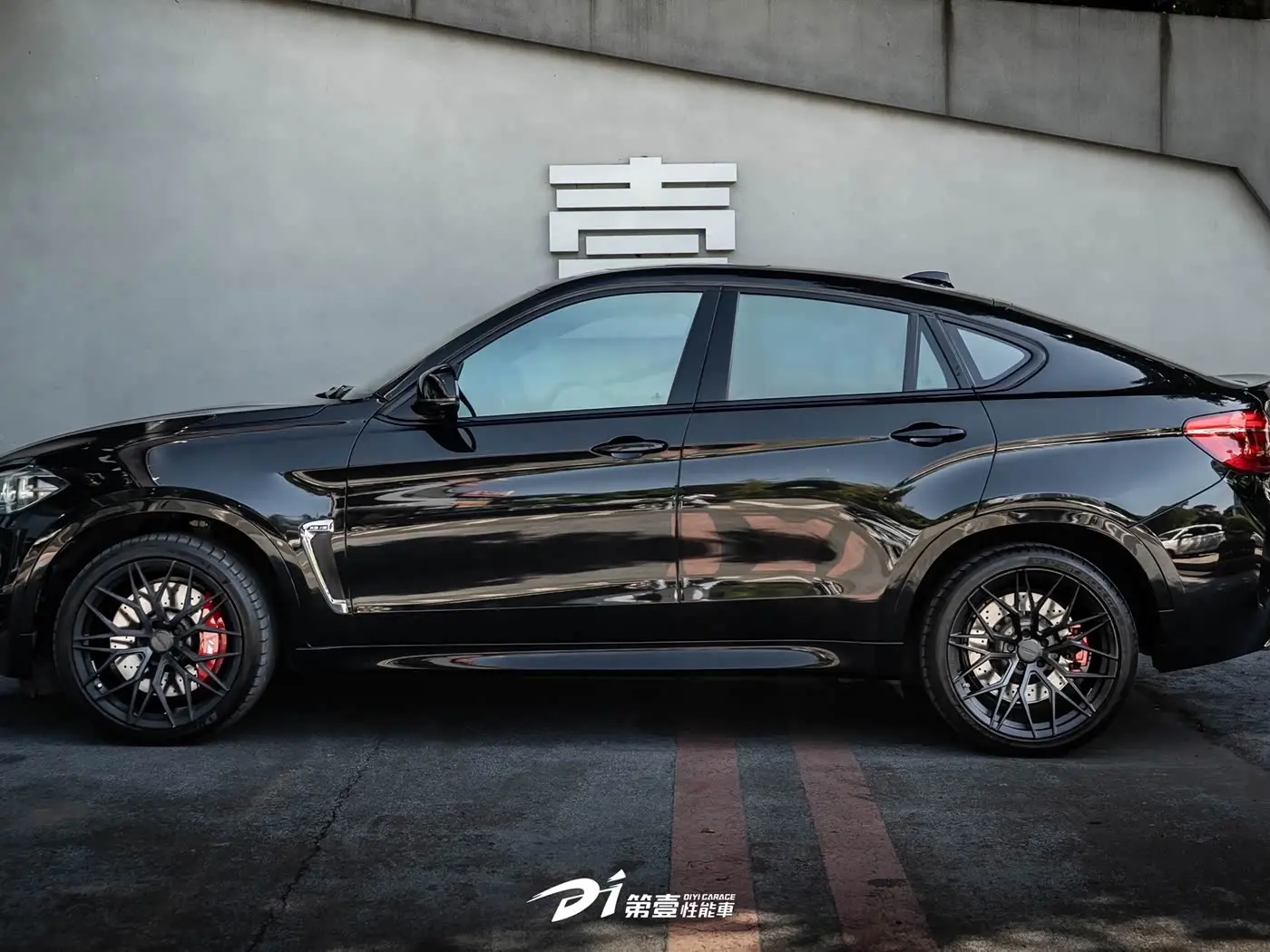 BMW X6 M 2017 — Фото 5/14