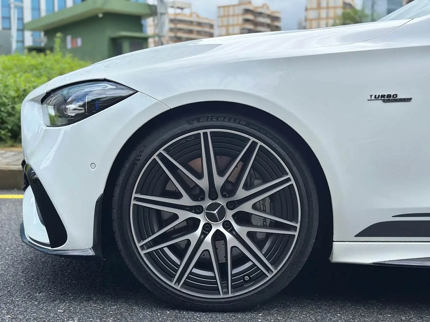 Mercedes-Benz C-Class AMG 2024 — Фото 6/13