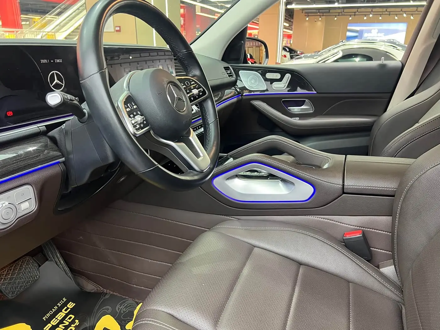 Mercedes-Benz GLE 2023 — Фото 8/17
