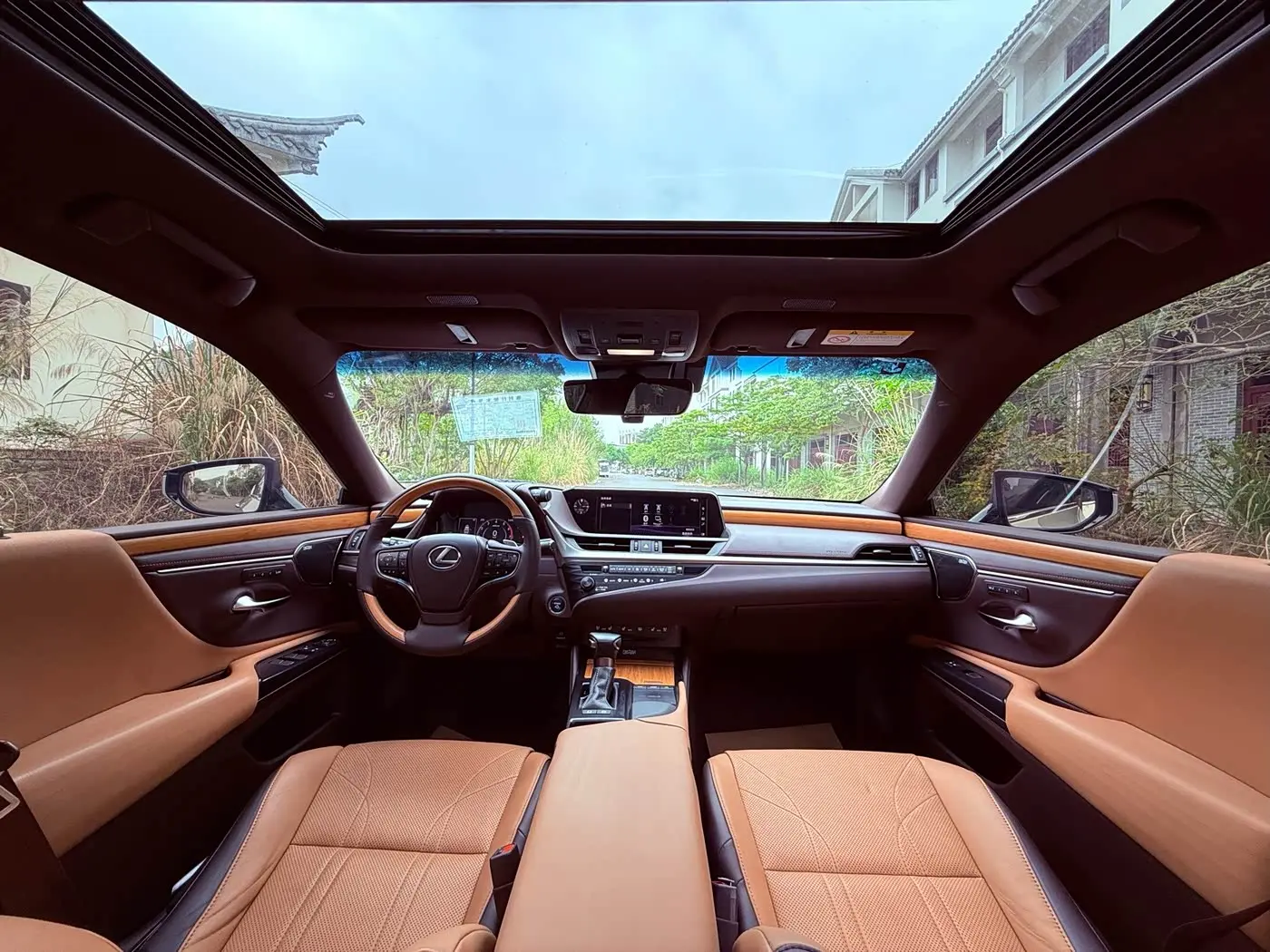 Lexus ES 2020 — Photo 20/20