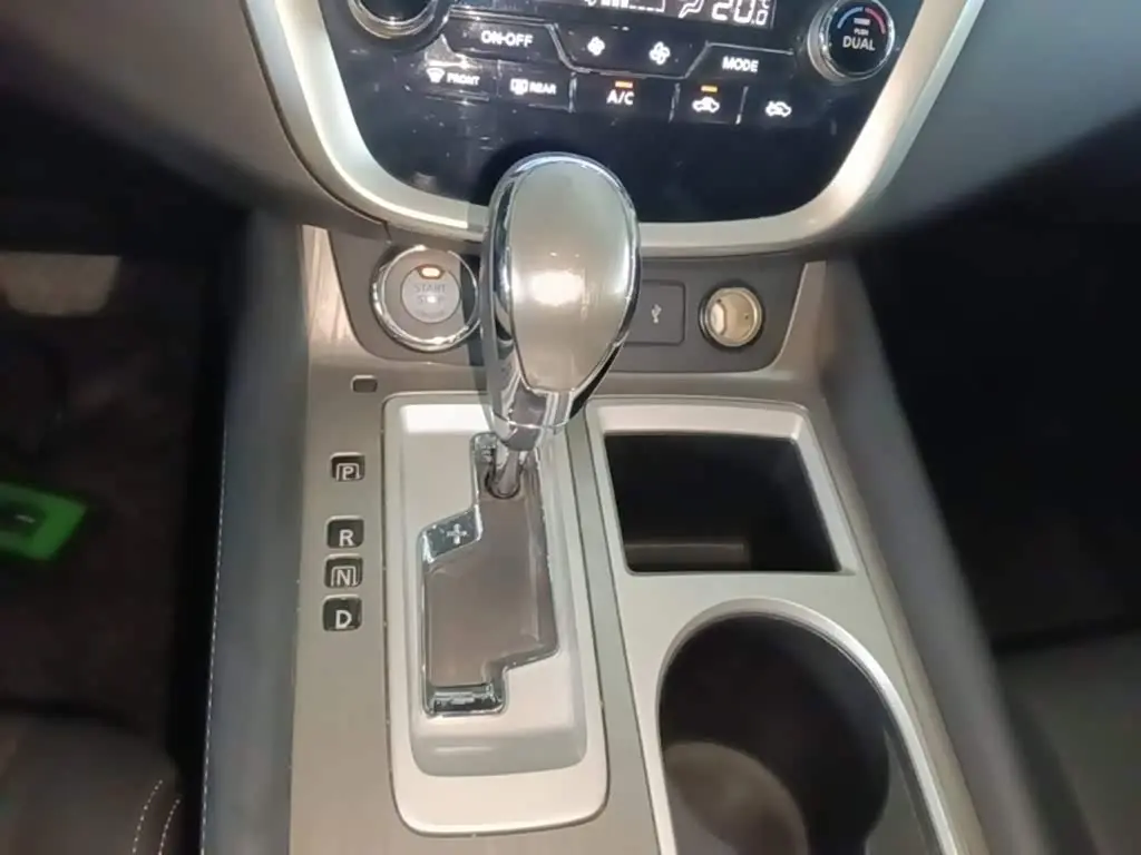 Nissan Murano 2022 — Photo 10/20