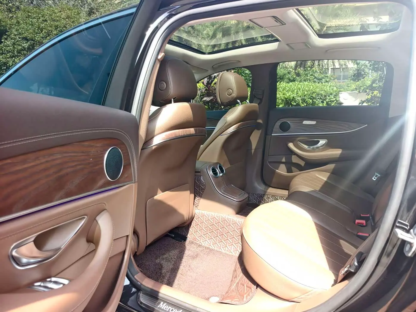 Mercedes-Benz E-Class 2022 — Şəkil 10/16