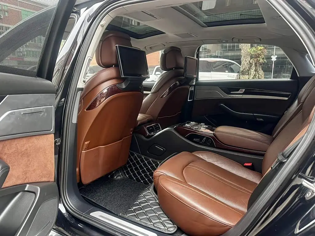 Audi A8 2012 — Şəkil 6/9