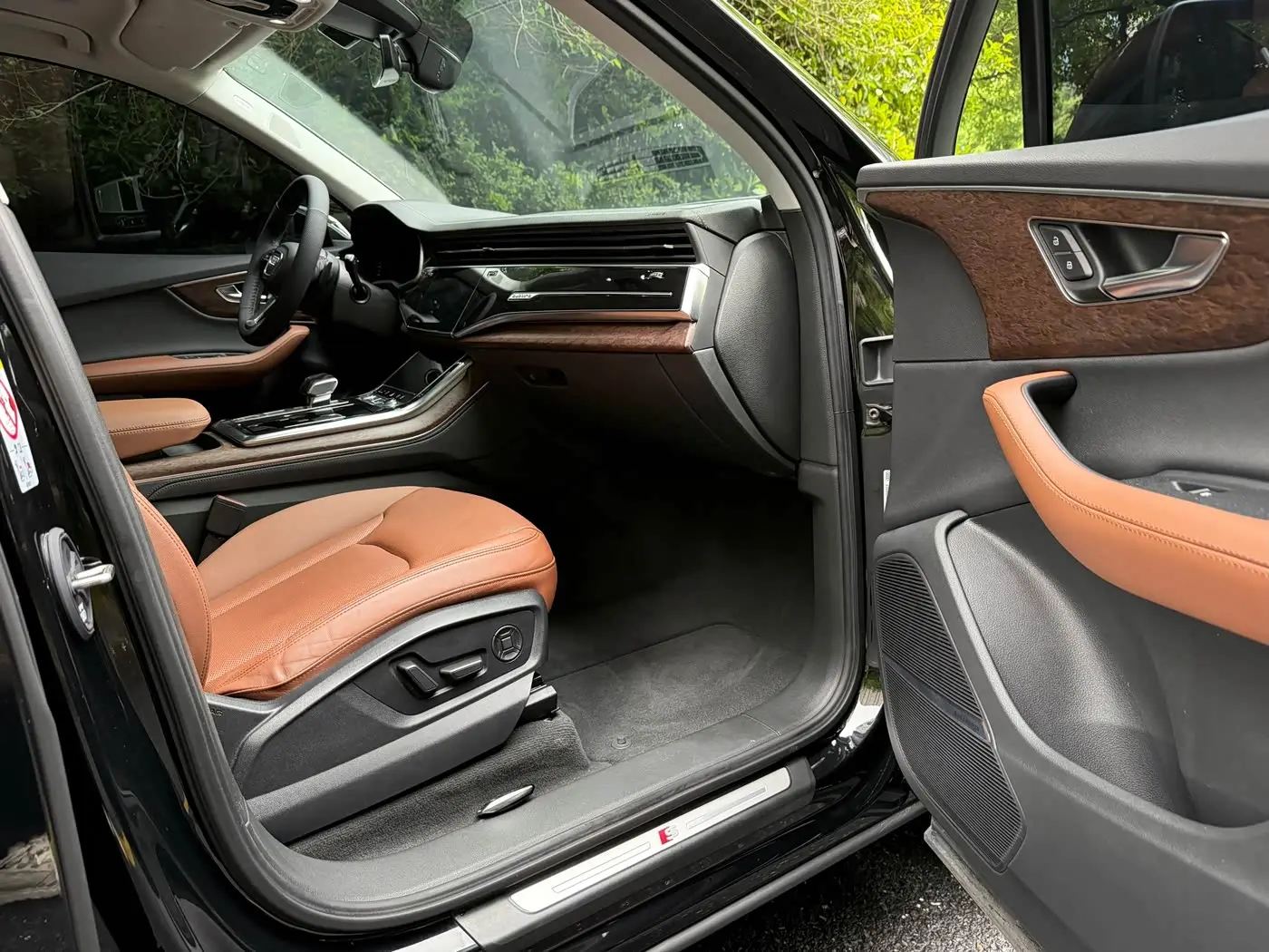 Audi Q7 2023 — Photo 8/11