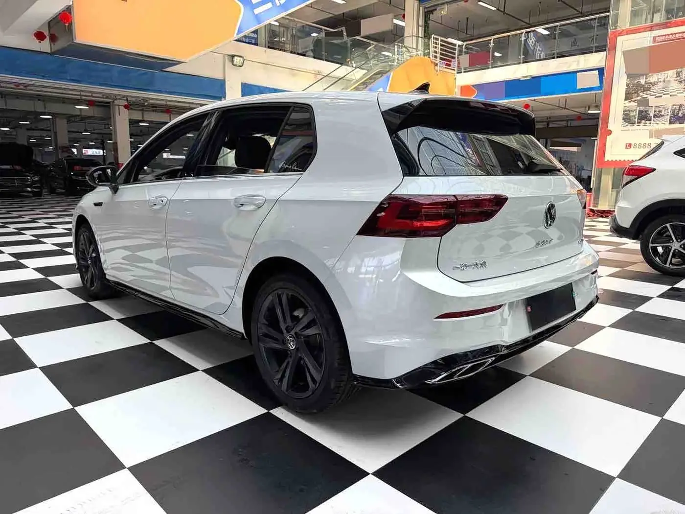 Volkswagen Golf 2022 — Photo 18/19
