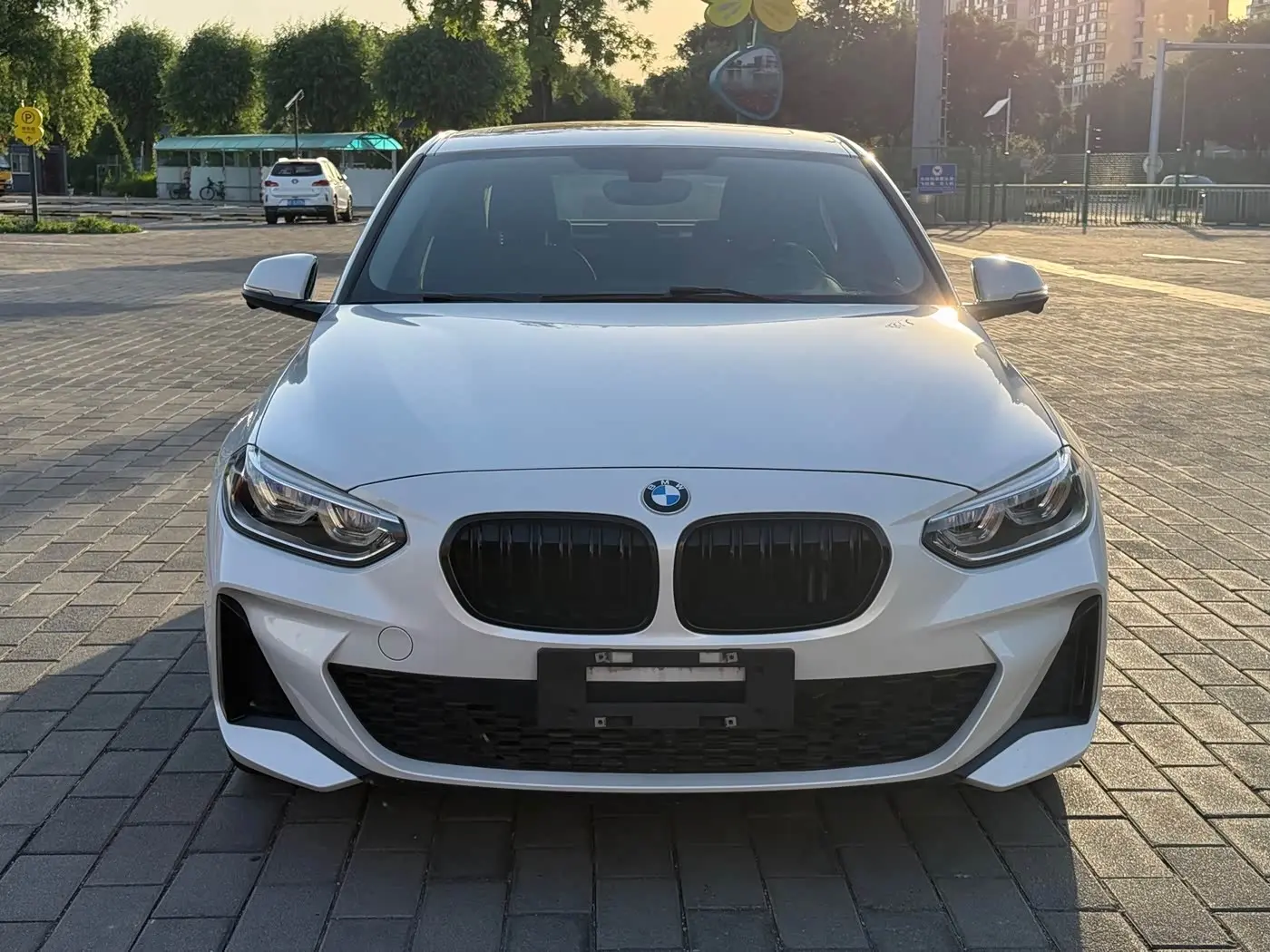BMW 1 Series 2020 — Фото 2/17