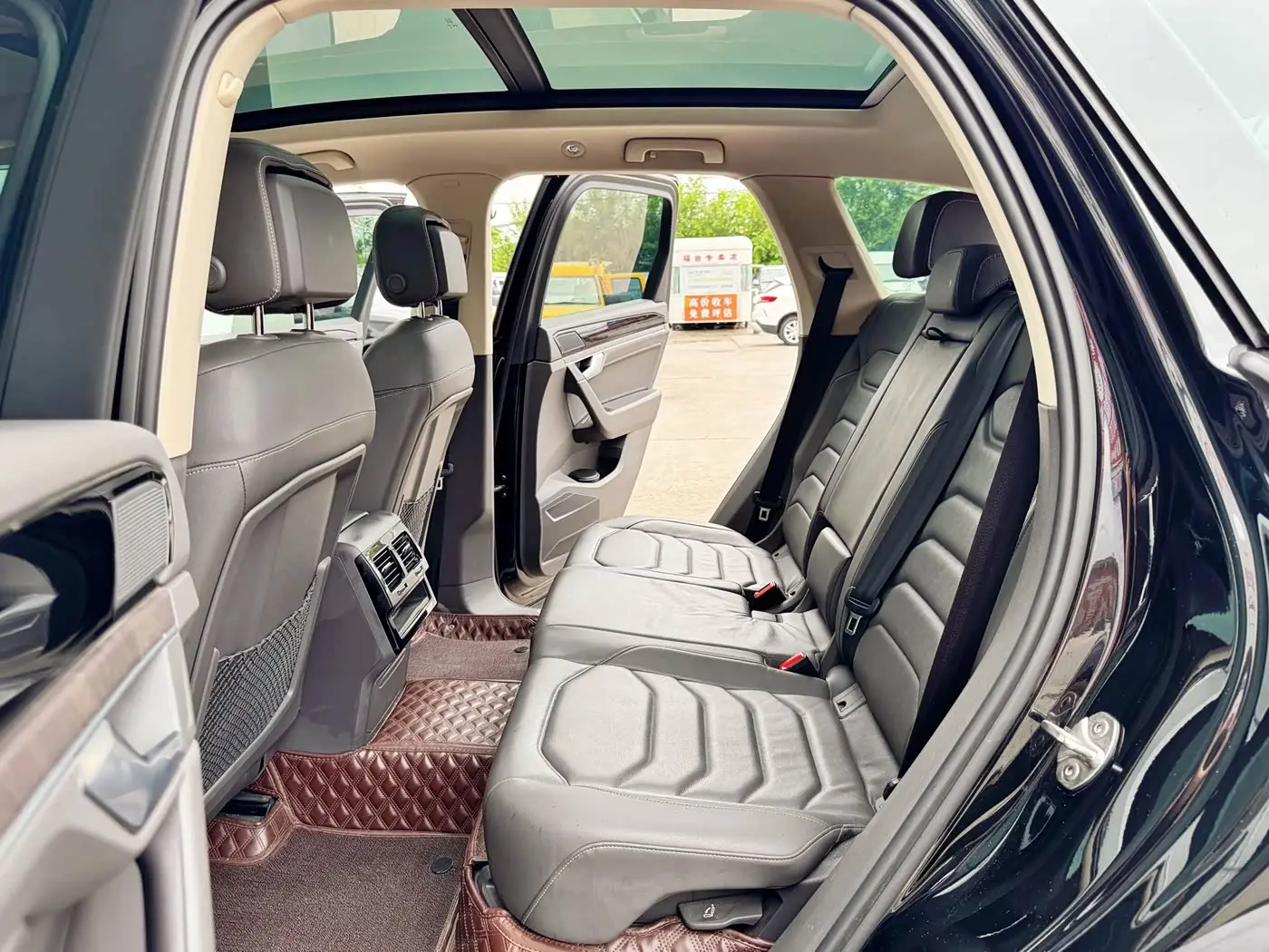Volkswagen Touareg 2024 — Şəkil 18/19