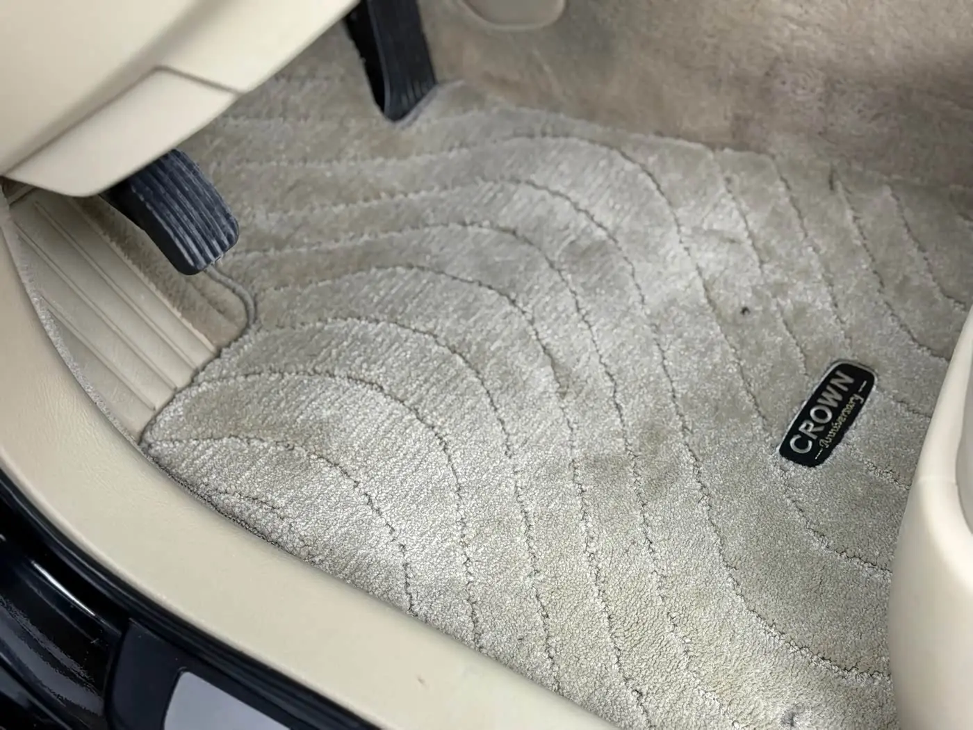 Toyota Crown 2009 — Photo 12/20