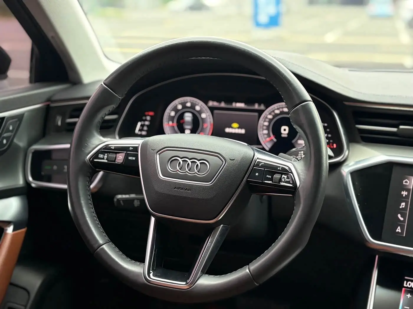 Audi A6L 2020 — Şəkil 10/14