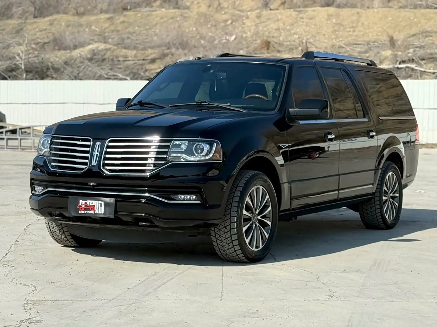 Lincoln Navigator 2017 — Şəkil 1/9