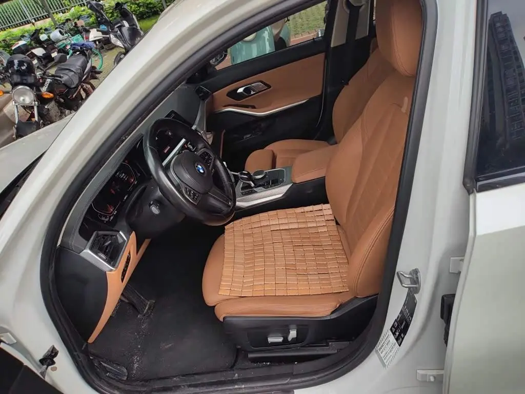 BMW 3 Series 2020 — Şəkil 8/20
