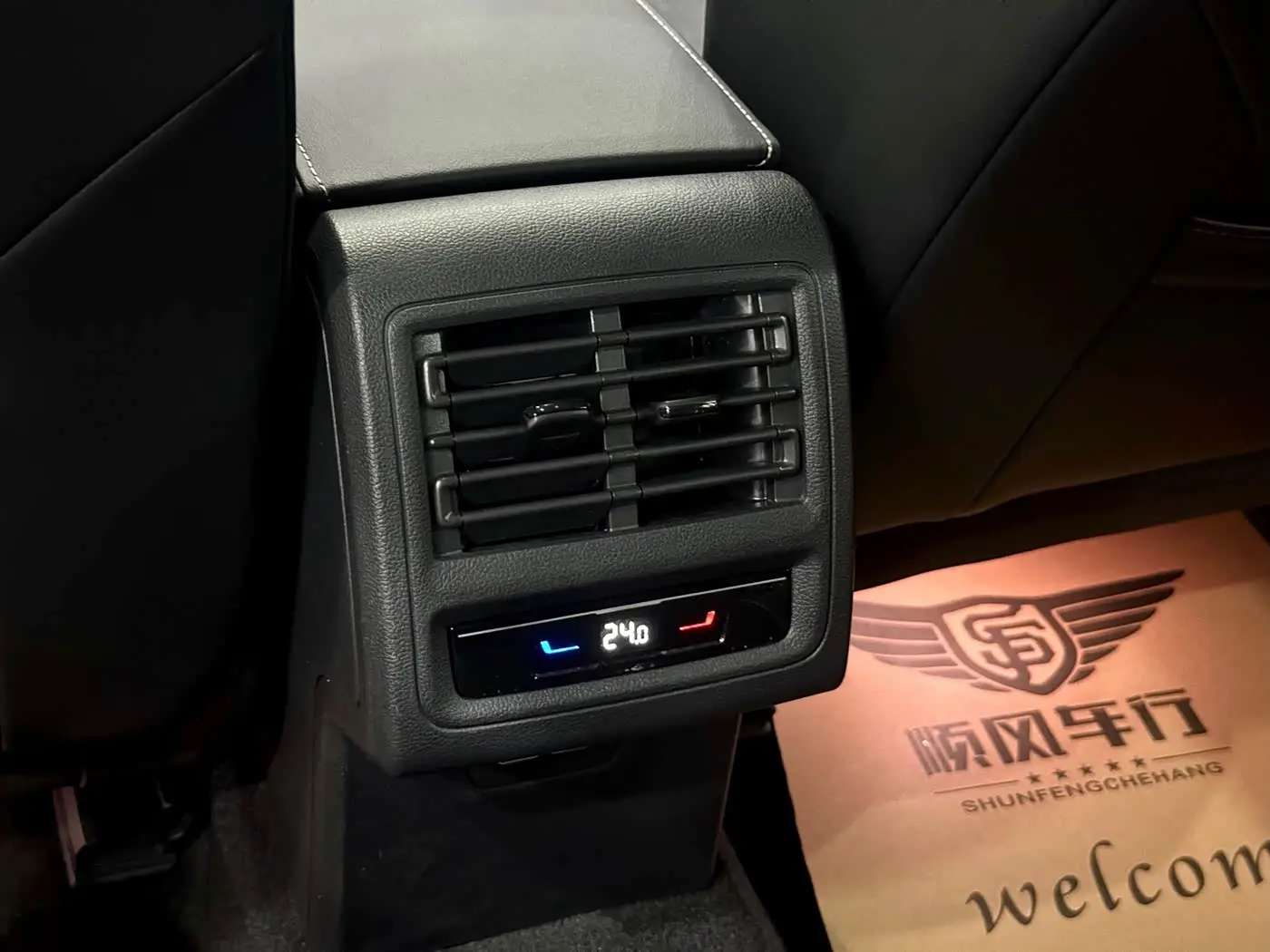 Volkswagen Golf 2021 — Photo 13/20