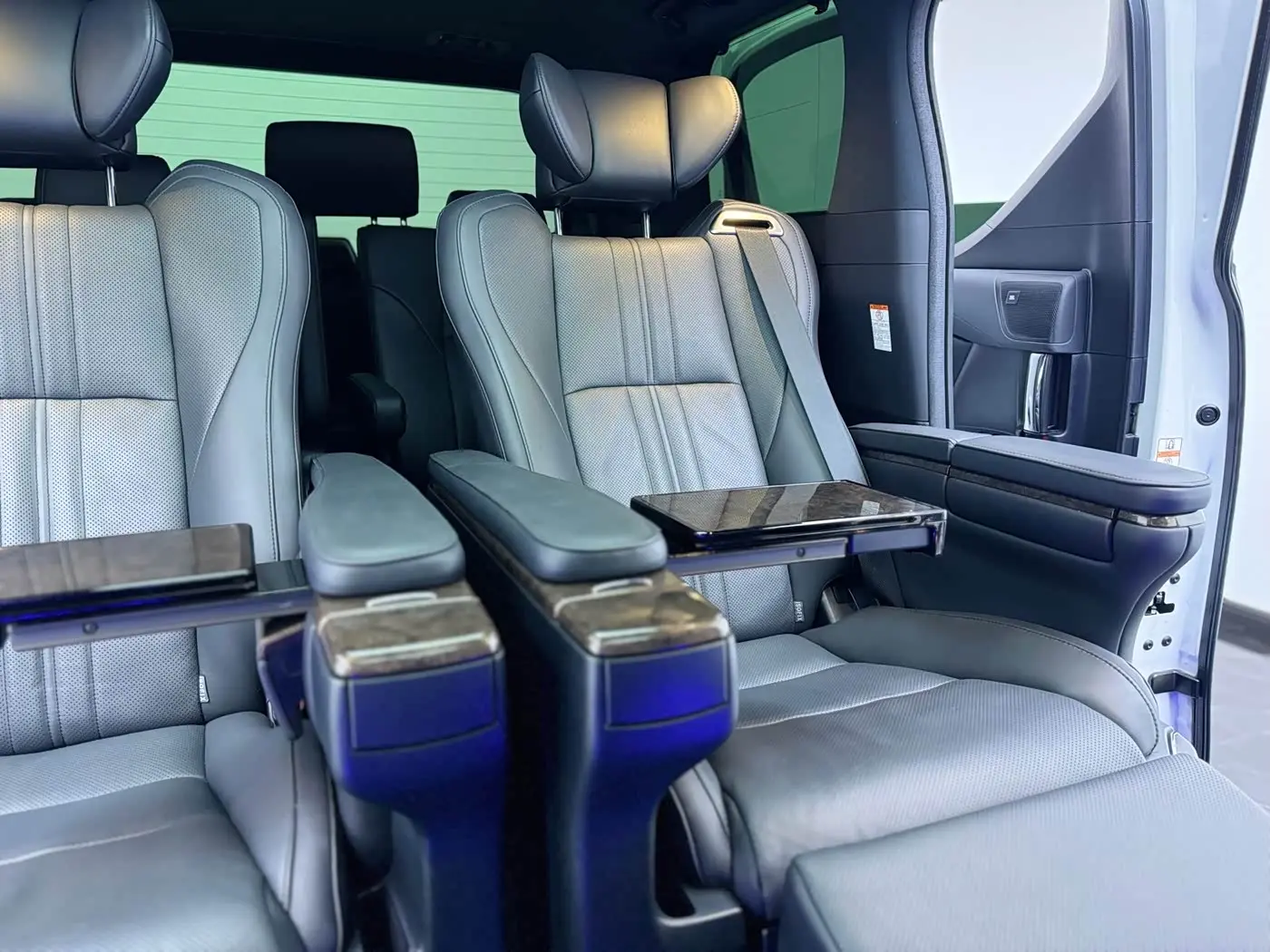 Toyota Alphard 2021 — Фото 14/20