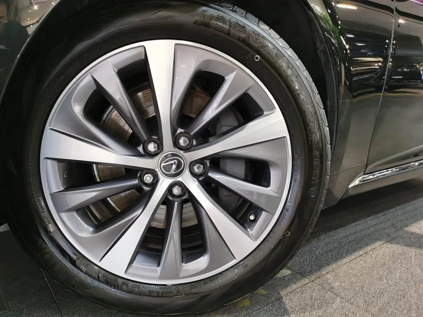 Lexus LS 2020 — Şəkil 18/18