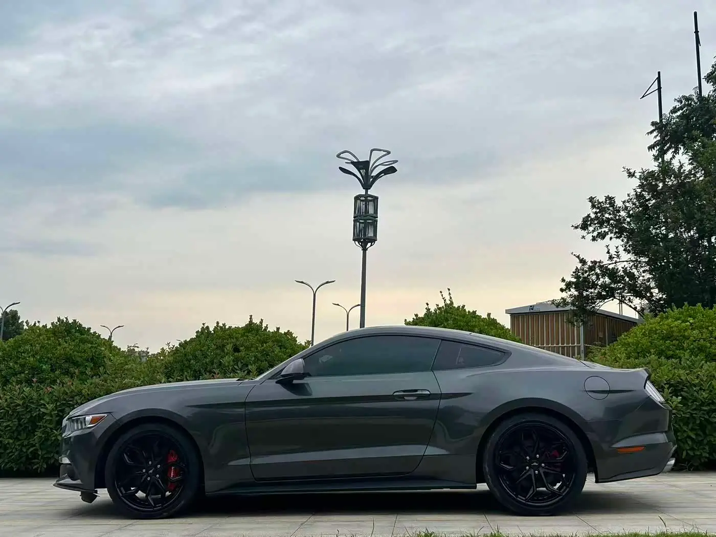 Ford Mustang 2018 — Photo 4/11