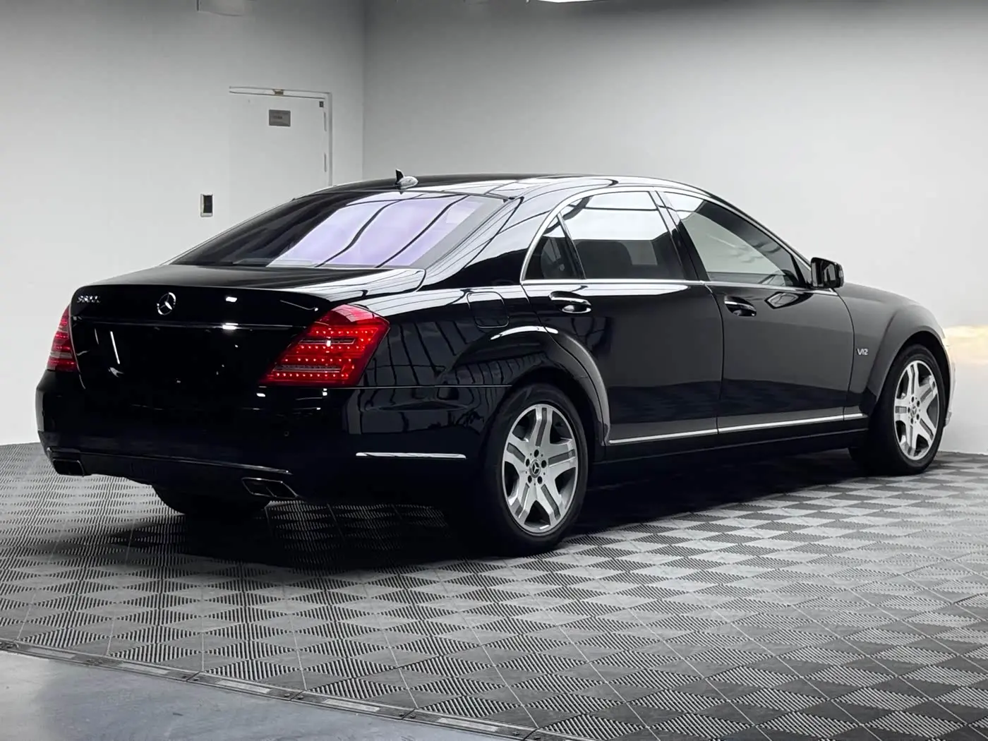 Mercedes-Benz S-Class 2012 — Photo 5/18