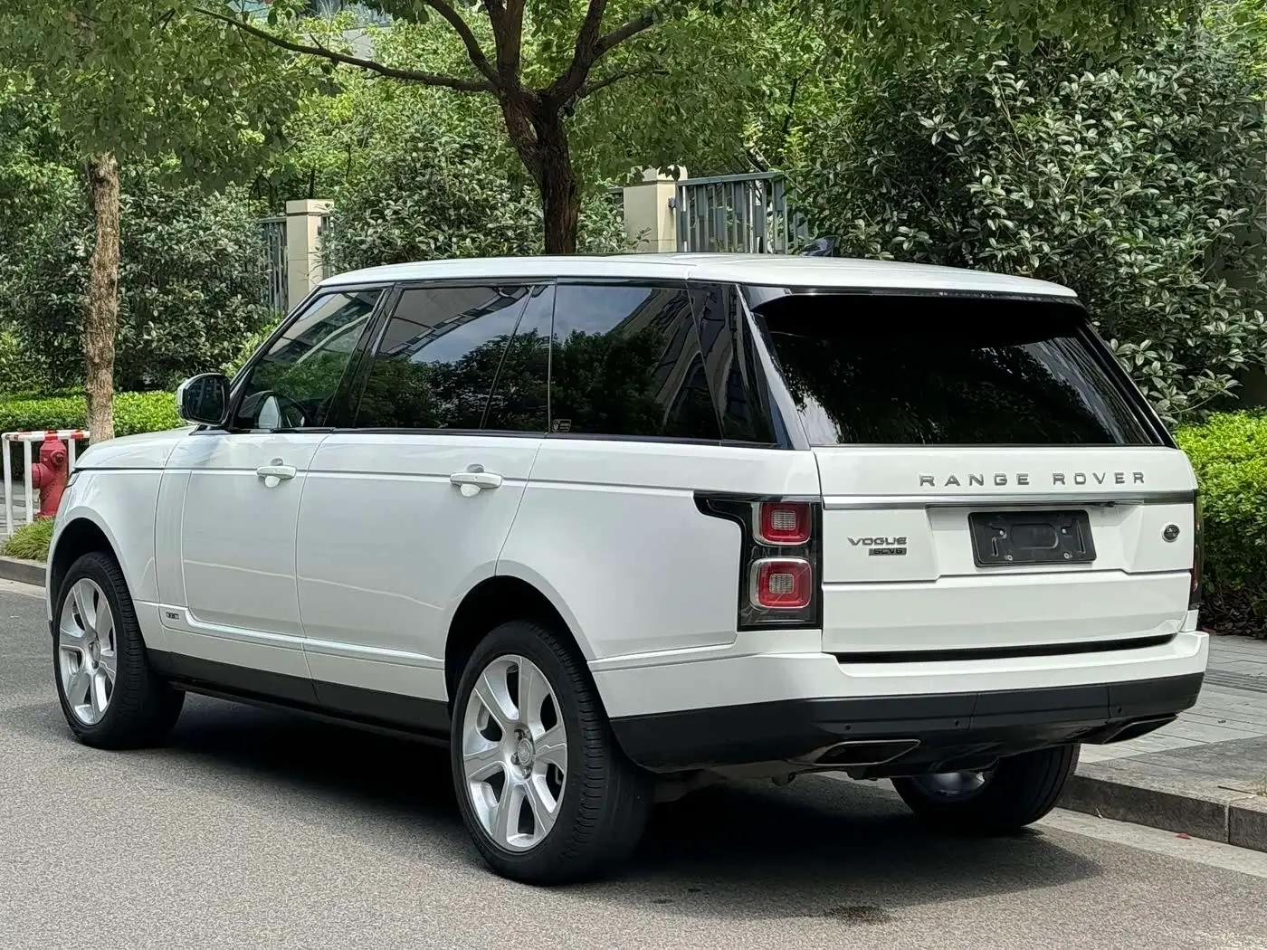 Land Rover Range Rover 2019 — Фото 5/20