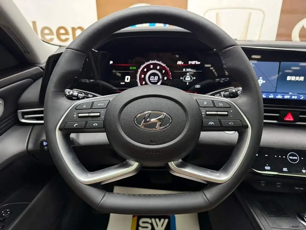 Hyundai Elantra 2022 — Şəkil 11/20