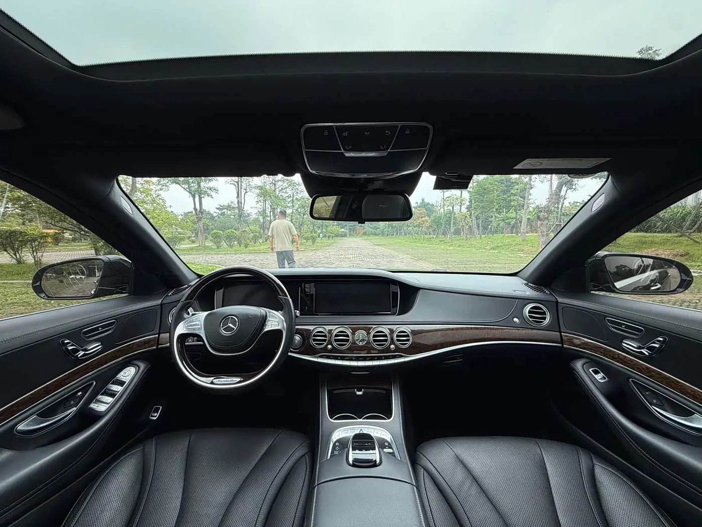 Mercedes-Benz S-Class 2015 — Photo 11/20