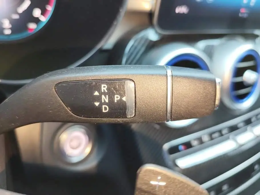 Mercedes-Benz GLC 2021 — Photo 16/16