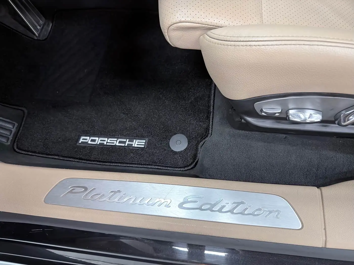 Porsche Panamera 2013 — Photo 6/20