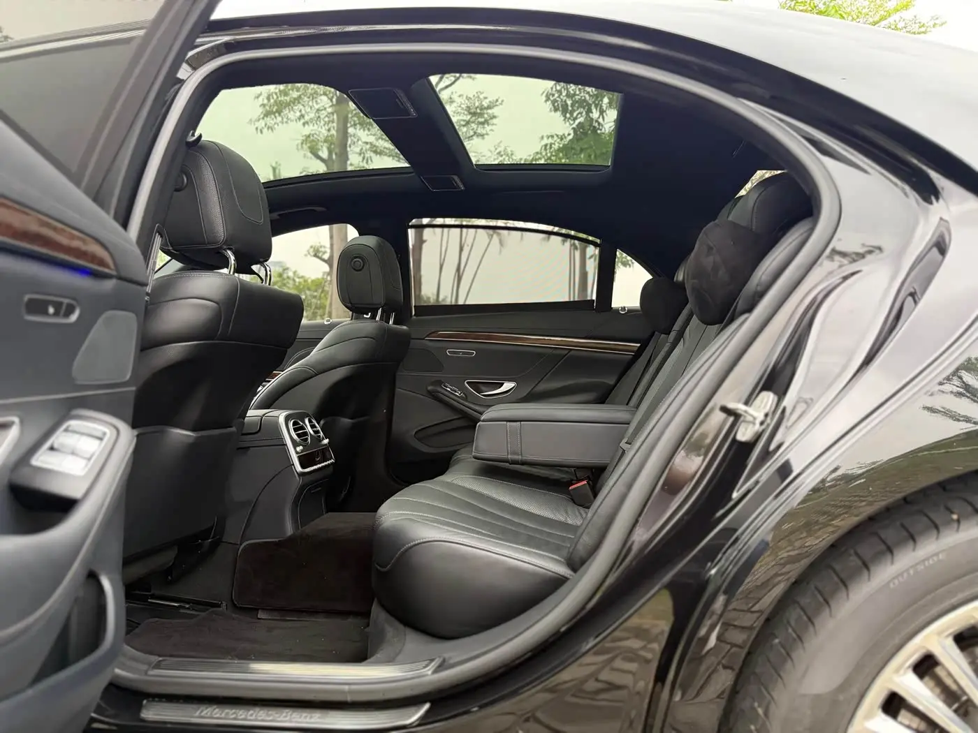 Mercedes-Benz S-Class 2015 — Photo 13/20