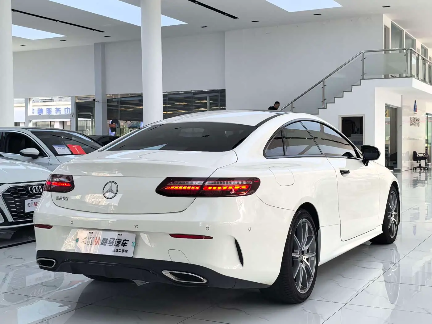 Mercedes-Benz E-Class 2023 — Фото 14/14