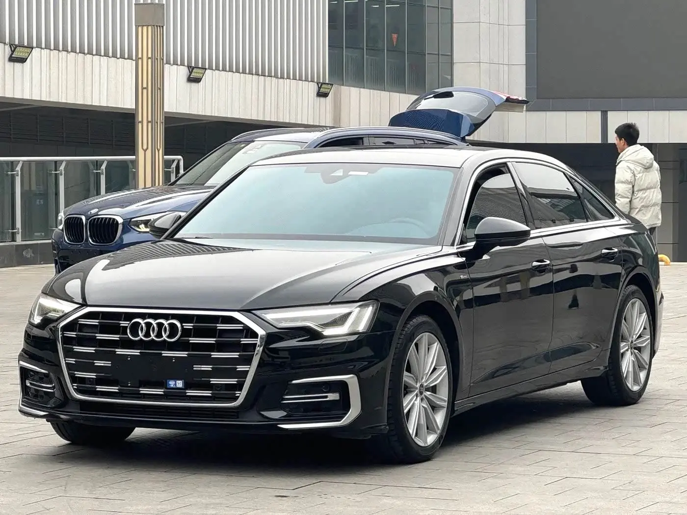 Audi A6L 2024 — Photo 1/15