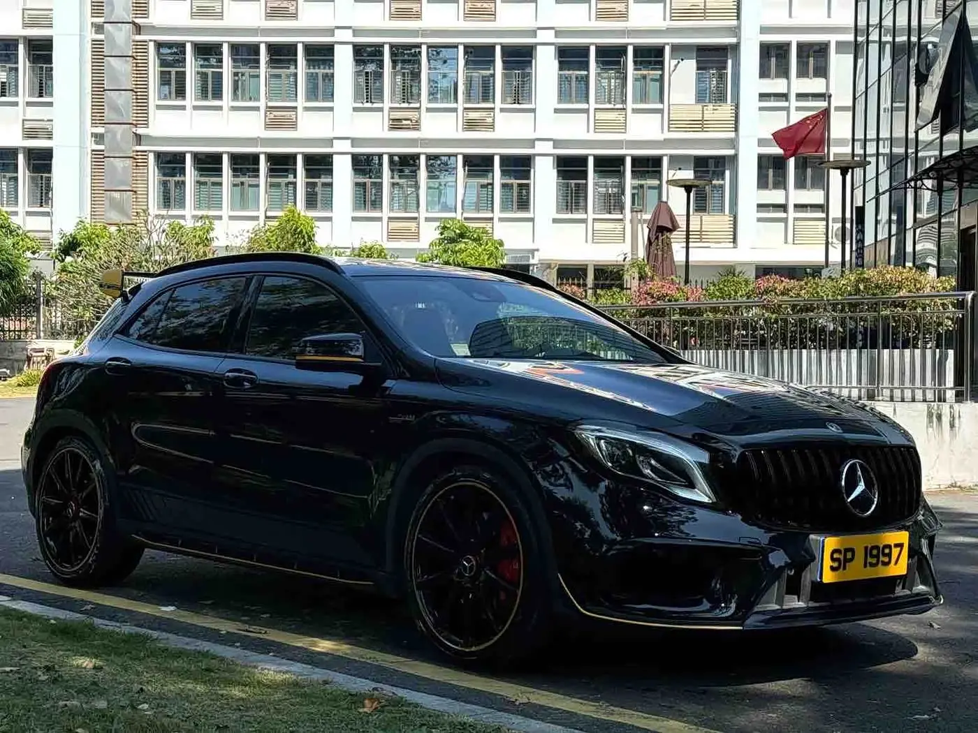 Mercedes-Benz GLA AMG 2018 — Photo 3/17